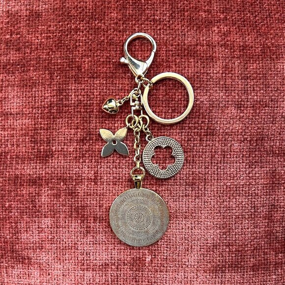 CLOVER ✤ Bag Charm Brown Black and Gold Tone ✤ - Picture 6 of 7